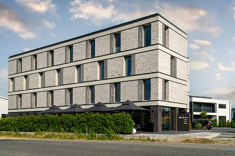 Hotel DÉJANIL - Aussenansicht